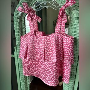 C/Meo Collective pink with white flower top